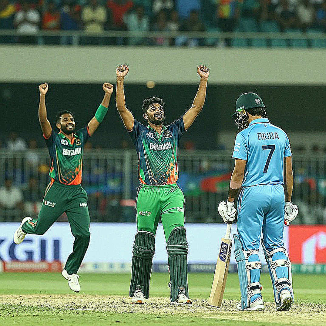 ব্লকচেইন আর ক্রিকেটের খাতা: যখন ডেটার শিকল ভাঙে, তখন সত্য কোথায়?